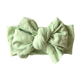 Pear ~ Light Green Embossed Daisy